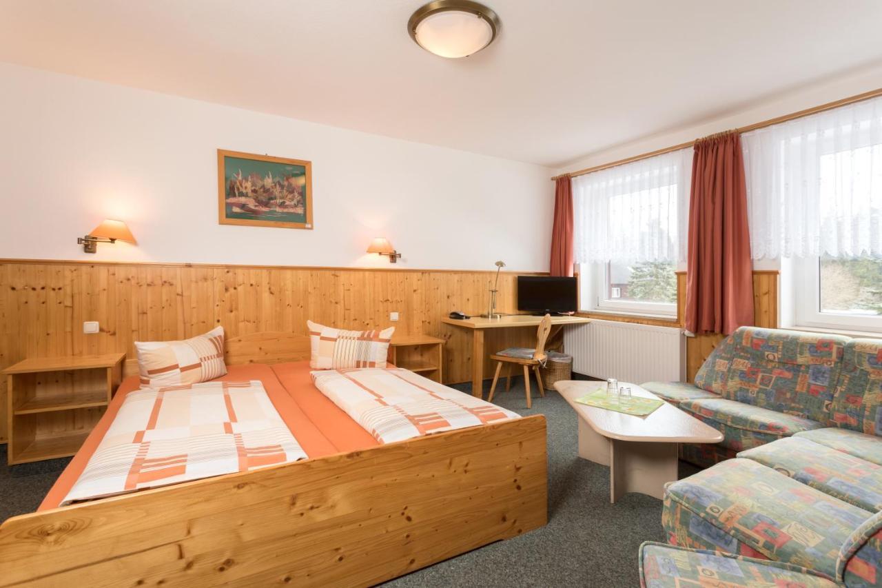 Sportpark Rabenberg Hotel Breitenbrunn  Exterior photo